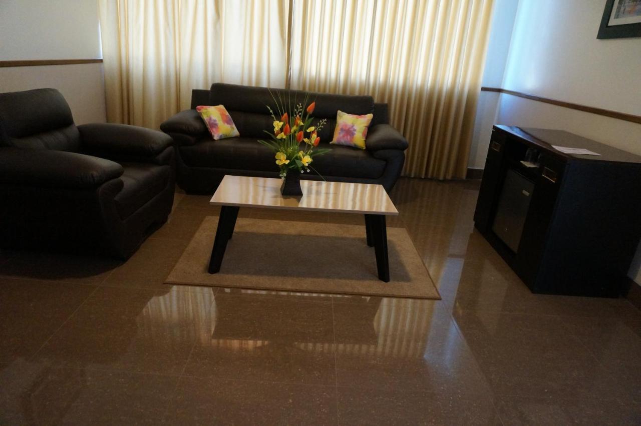 Hotel Costa Riviera Mala 外观 照片
